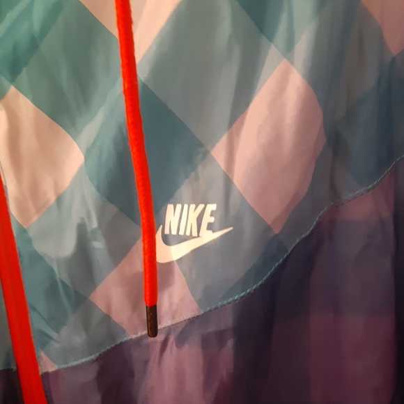 Nike hoodie wind breakers - Picture 5 of 5